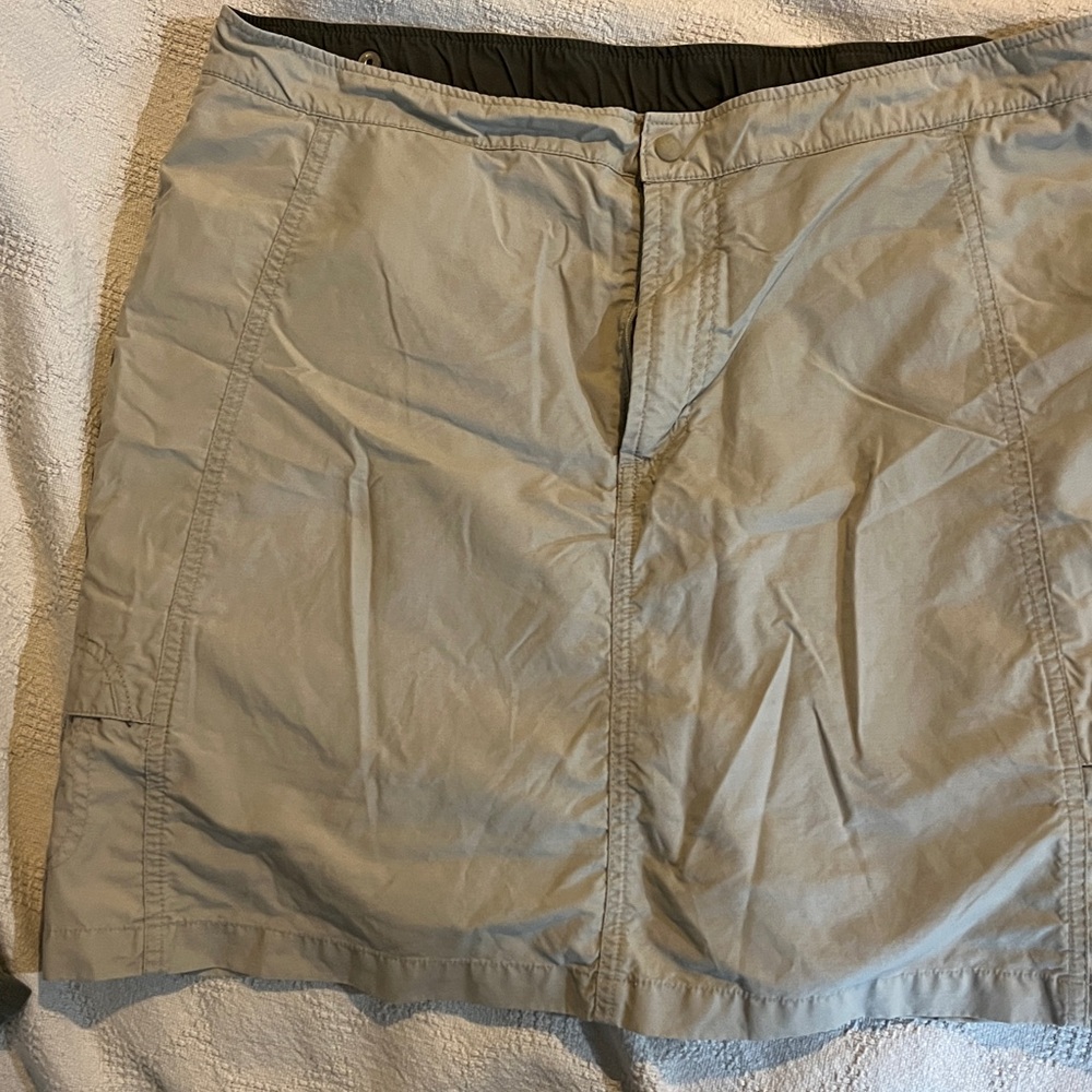 Columbia Khaki and Olive Skort